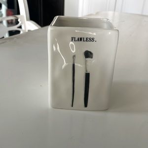 Rae Dunn Makeup Holder